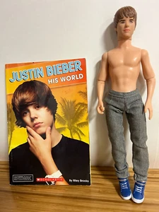 Justin Bieber Puppe - Gelenk - Blue Boxer 2010 & Buch His World - Bild 1 von 11