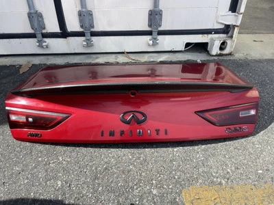 2017-2022 Infiniti Q60 OEM Rear Trunk Lid With Camera Tail Lights Complete Red - Imagem 1 de 4
