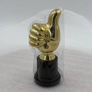 Gold Daumen hoch Trophäe Auszeichnung 6" Anerkennung Preis Party Gunst auf schwarzem Sockel - Bild 1 von 6