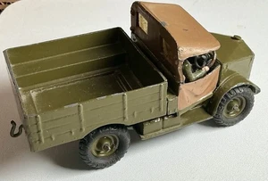Camion militare vintage Britains Ltd esercito camion pressofuso con autista e tettoia anni 50 - Foto 1 di 8