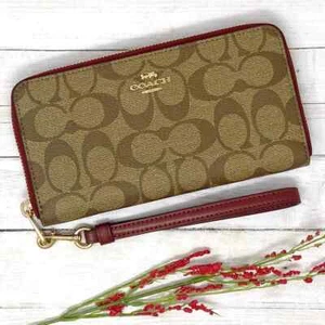 Coach Lange Geldbörse mit umlaufendem Reißverschluss aus charakteristischem Canvas Khaki Kirsche C4452 Neu mit Etikett - Bild 1 von 5