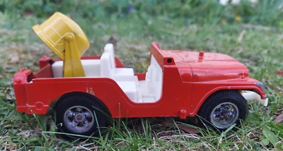 Винтажный игрушечный джип Hubley с прожектором на запчасти или для реставрации  - Изображение 1 из 4