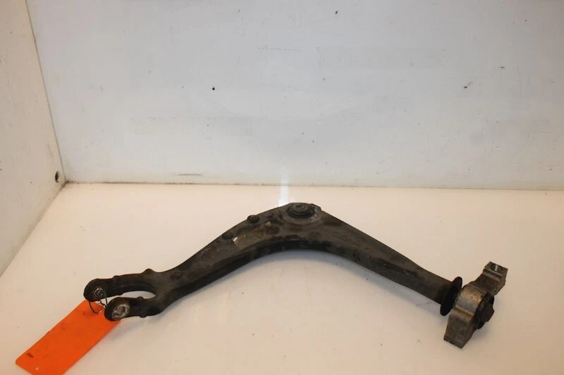 BRAS DE SUSPENSION AVANT GAUCHE (TRIANGLE) Peugeot 407 SW (6E) 2005 - Photo 1/1