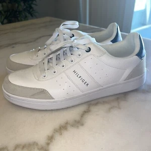 TOMMY HILFIGER CASUAL LOREN LOGO SNEAKERS Size 11 - Picture 1 of 7