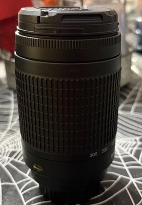 Nikon AF NIKKOR 70-300mm f/4-5.6 G Autofocus Nikon F Lens - Image, Focus Issues - Image 1 of 4