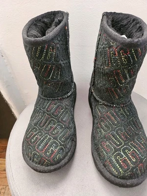 Botas UGG Classic II Puntada Gráfica Niñas Talla 1 Foto 1 de 4