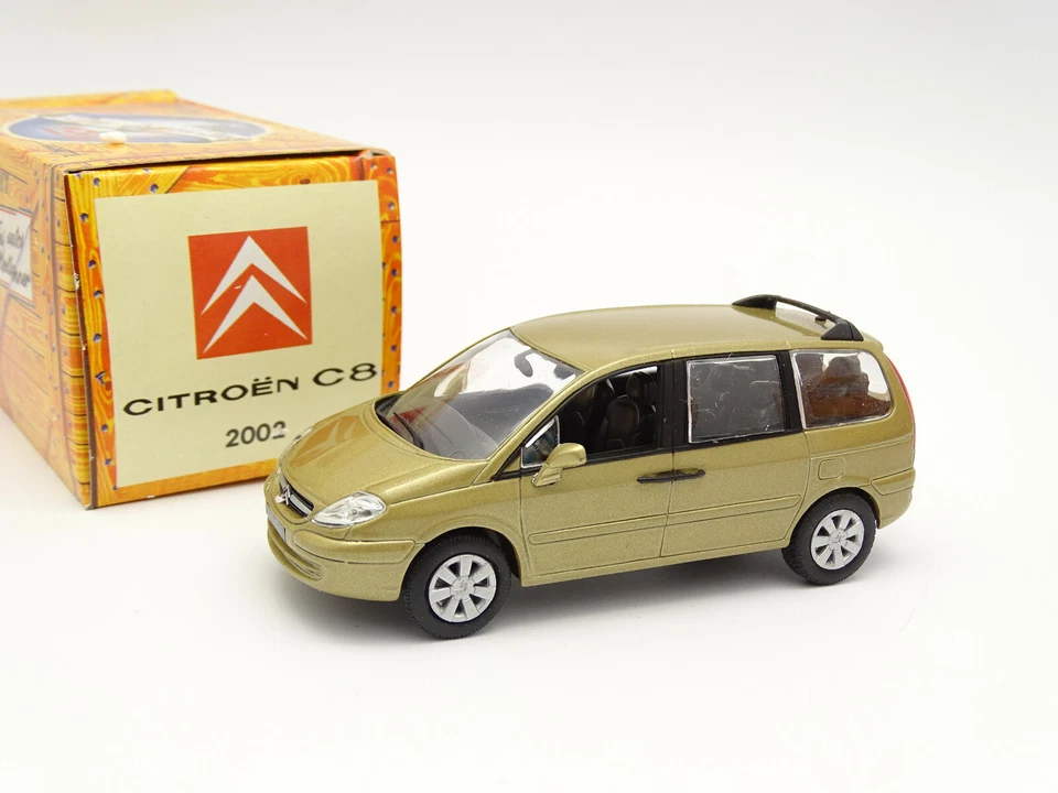 Norev Hachette 1/43 - Citroen C8 2002 - Photo 1/1