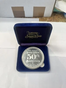 Disney's Snow White 50th Anniversary 5oz. .999 Silver Rarities Mint Coin - Picture 1 of 2