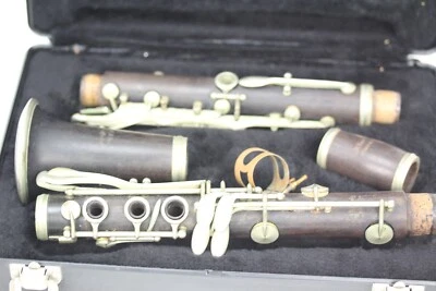 Vintage G.M. Bundy Paris Wood Clarinet 1903 sn#3675 parts only with Selmer case - Image 1 of 4