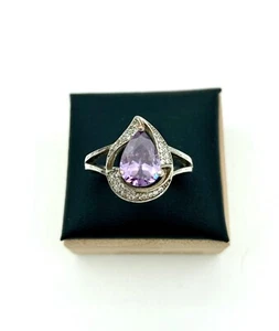 Hermoso Anillo Gema Amatista - Tono Plata - Estrás Transparente Tachonado - 18 KGP - Imagen 1 de 7