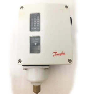 A●DANFOSS 017-521566 RT121 Temperature Controller New - Imagen 1 de 4