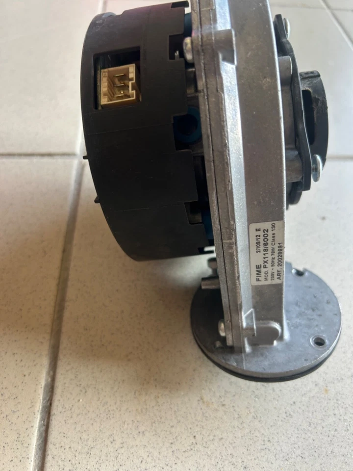 Riello FIME PX 118/6002 Ventilatore Caldaia a Condensazione - Nero/Argento. - Immagine 1 di 1