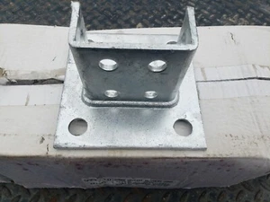 Box of (5) UNISTRUT AS-3064-SQ, Double Post Base - Picture 1 of 3