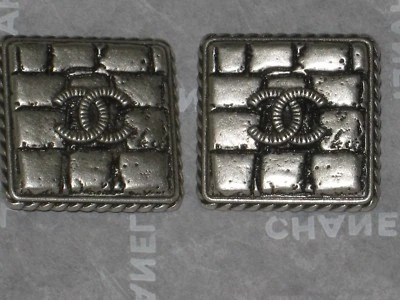 CHANEL 2 SILVER  METAL CC LOGO BUTTON SQUARE 16 MM X 16MM NEW LOT two - Image 1 of 2