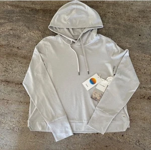 NWT Vuori Women’s Halo Essential Hoodie Size Medium Salt Heather - Picture 1 of 5
