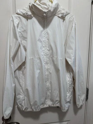 Chaqueta con Capucha IZOD Performax Blanca Ligera Cremallera Completa Para Mujer Pequeña Foto 1 de 4