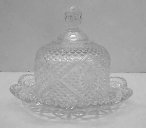 Vintage 1970s AVON Fostoria Crystal Domed Butter Cheese Ball Dish Diamond Patt. - Picture 1 of 4