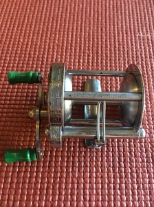 Vintage Pflueger Akron 1893L Gießrolle - Bild 1 von 5