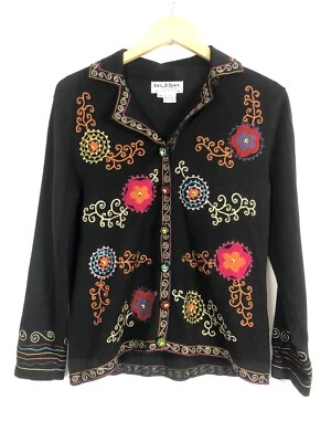 Cardigã Jack B bordado rápido floral tamanho médio preto tons de joia colarinho - Imagem 1 de 4