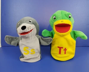 Menge 2 Lakeshore Alphabet Handpuppe S s Robbe und T t Schildkröte 12 Zoll - Bild 1 von 18