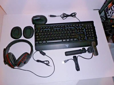 Wired Gaming Keyboard Colorful Backlight js628 Mouse Video Cam gaming headphones - Image 1 of 4
