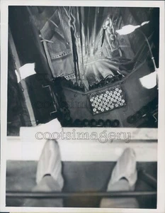 1962 Press Photo Looking Down Core of Nuclear Reactor at Siebersdorf Austria - Picture 1 of 2