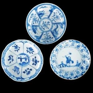 Drei chinesische Kangxi blau-weiße Untertassen 18. Jahrhundert - Bild 1 von 12