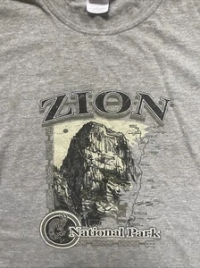 T-Shirt Parco Nazionale Zion Canyon Utah Adulto Taglia Large Kokopelli L. Mappa Tee Lg. - Foto 1 di 7