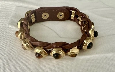 Henri Bendel регулируемый коричневый золотой кожаный логотип Snap браслет около 8 дюймов - Изображение 1 из 4