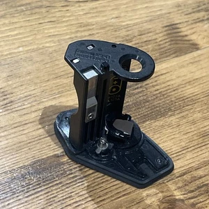 Nikon MS-41 Porte piles Lithium 3V CR123A pour Nikon F6 Accessoire Original - Imagen 1 de 6