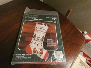 Kit de Medias de Navidad de Colección Contadas Punto de Cruz Bucilla Papá Noel y Amigos - Imagen 1 de 7