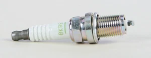 NGK BKR6E Spark Plug For POLARIS Magnum 325 330, Xpedition 325 2x4 4x4 - Foto 1 di 1
