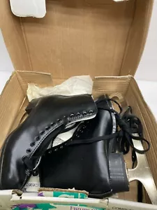 CCM M-CO Para hombres Competidor Figura Patines Impermeables Vinilo Cuero Totalmente Nuevos - Imagen 1 de 5