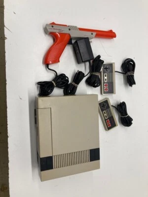 任天堂原装 CONSOLE - NES-001 (P06017955) — 第 1/4 张图片