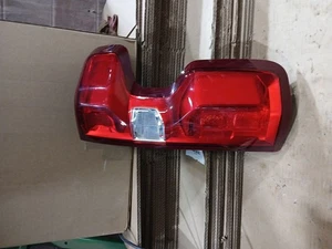 Passenger Tail Light Pickup With Box Fits 19-23 SILVERADO 1500 PICKUP 3054438 - Bild 1 von 24