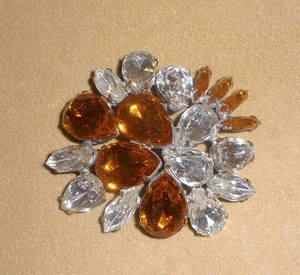 Abstract Designed Vintage Czech Rhinestone Brooch in Amber Gold & Clear Stones - Picture 1 of 7