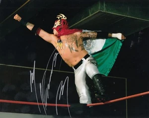 REY FENIX signed (WRESTLING) LUCHADOR ENMASCARADO 8X10 photo LUCHA LIBRE W/COA 2 - Picture 1 of 1