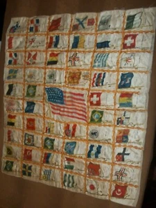 Top de almohada vintage de sedas de cigarrillos cosidas años 1900 56 sedas 18 x 16 pulgadas - Imagen 1 de 10