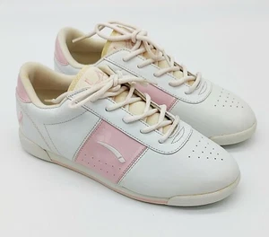 VTG Woman’s LA Gear Walking Aerobic WHITE Pink Size 10 Never Worn Breast Cancer - Picture 1 of 9