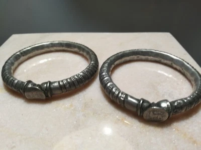 Coppia Braccialetti Yemeniti Antichi Tribali Argento - Immagine 1 di 4
