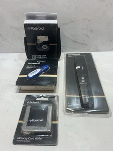 Paquete de accesorios para cámara Polaroid - Estuche, lector de tarjetas SD, billetera, correa para muñeca - Imagen 1 de 9