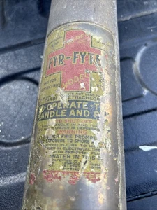 Vintage FYR-FYTER Modell A Leer Feuerlöscher mit Halterung Messing - Bild 1 von 8