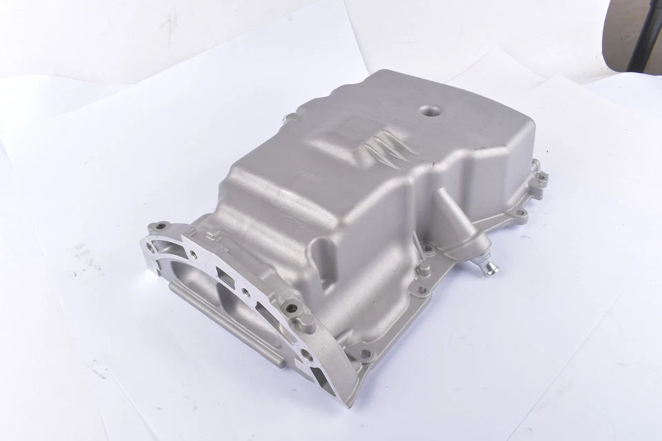 cárter de aceite del motor para Mazda 3 2007-13 6 2006-07 CX-7 2007-12 L4 2,3 L turboalimentado Foto 1 de 1