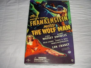 SIDESHOW TOYS UNIVERSAL MONSTERS 12"" FRANKENSTEIN TRIFFT DIE WOLFSFIGUR 2001 - Bild 1 von 11