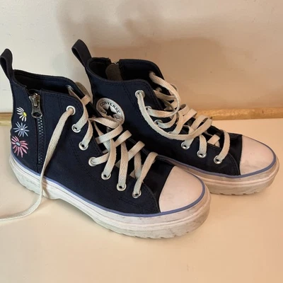 Converse Chuck Taylor All Star Lugged Lift Platform Size 4.5 Youth Floral - Image 1 of 4