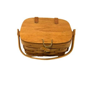 1998 Longaberger Kiddie Purse w/Attached Lid Swinging Handle 7"L x 5"W x 3.5"H - Picture 1 of 4