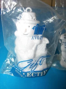 Colección de regalo Avon 1996 de colección adorno de invierno ""Snowman"" 4" de alto - Imagen 1 de 2
