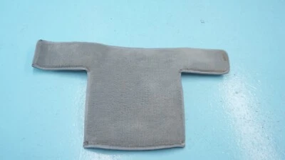 MERCEDES--BENZ R107 560SL 380SL, ALFOMBRA SUELO CENTRAL TRASERO GRIS Foto 1 de 4