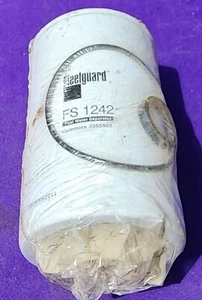 AUTO0011 - Fleetguard FS1242 Diesel Fuel/Water Separator Filter - Picture 1 of 4