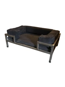 Luxushundebett aus hochwertigen Materialien (Holz, Metal, Baumwolle) - Bild 1 von 4